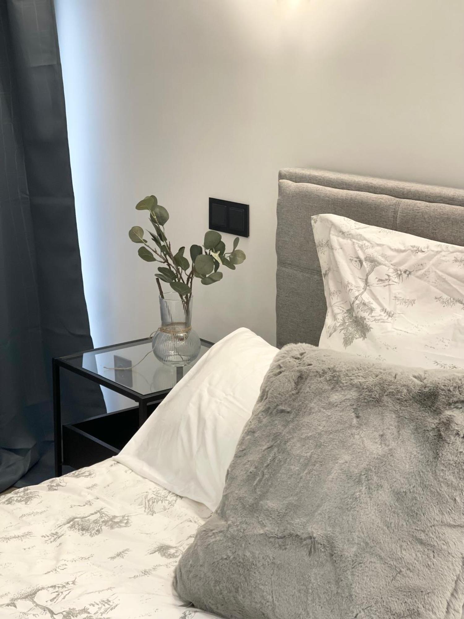 R&K Atocha Apartment Madrid Bagian luar foto