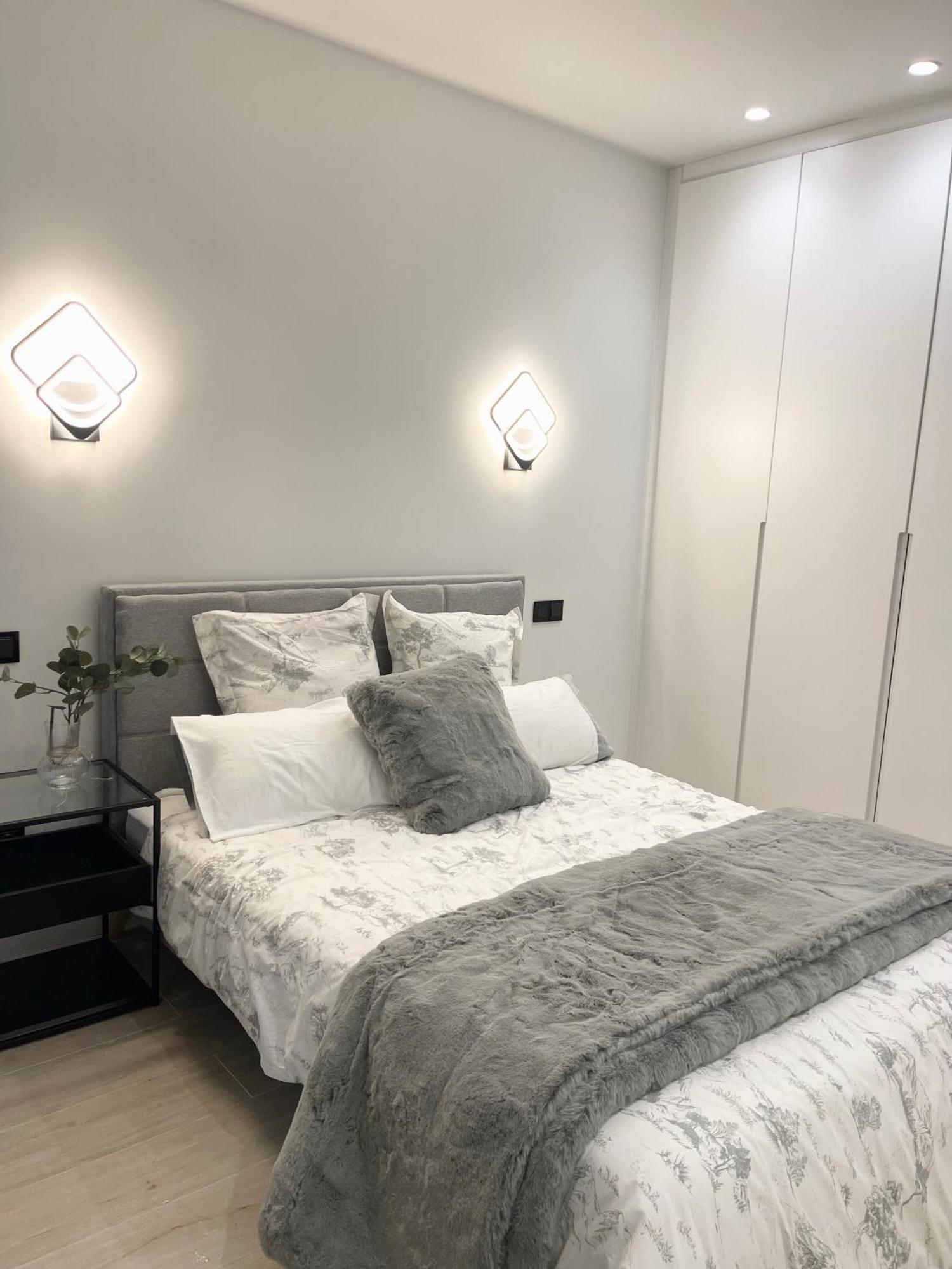 R&K Atocha Apartment Madrid Bagian luar foto